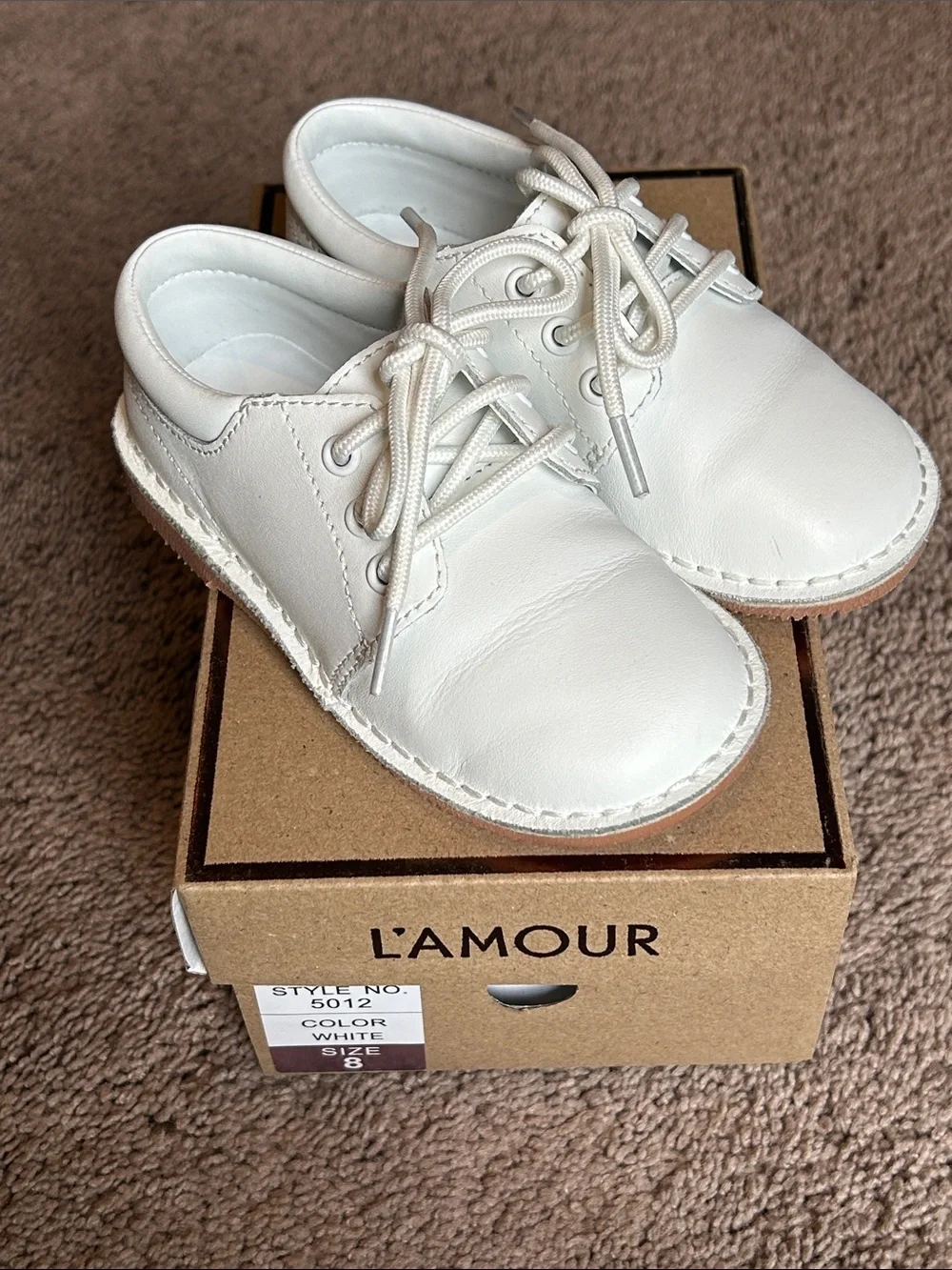 L'Amour White Leather Kids Lace Up Dress Shoes Sz 8 Like New